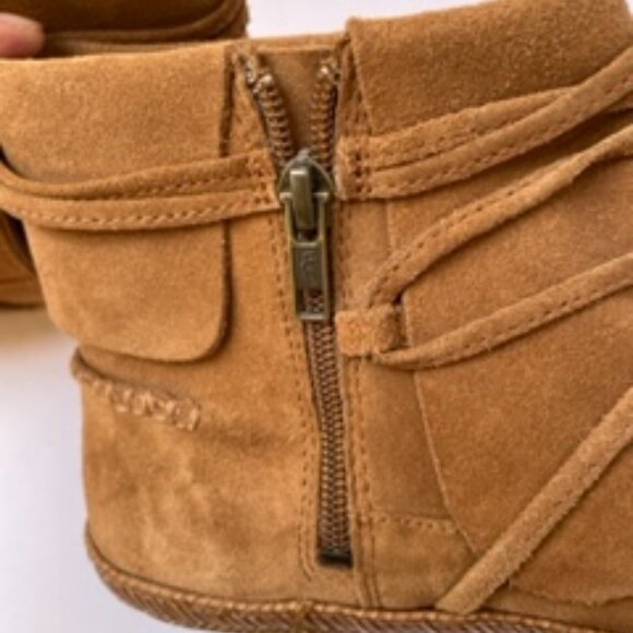 UGG Reid Moccasin Ankle Bootie - Picture 10 of 10
